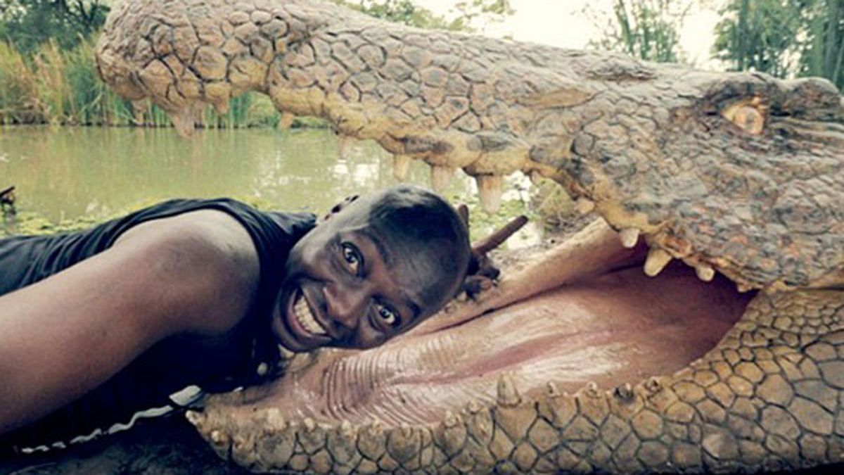 Una selfie con un peligroso cocodrilo cuesta 125 dólares