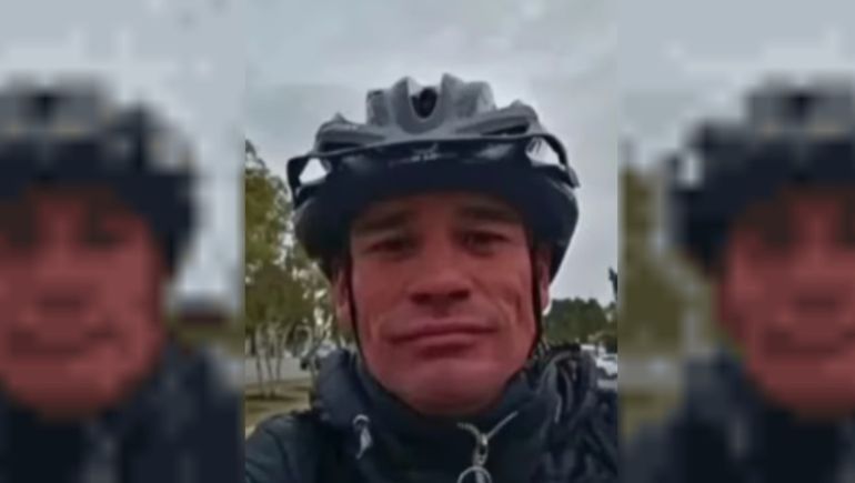 Fue en bicicleta de Chubut a México para cumplir un sueño mundialista que se truncó al llegar: qué le pasó.