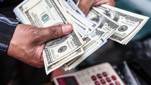 La divisa estadounidense cerró la jornada a 38,97 pesos.
