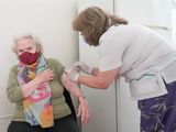 Por qué no llegan las antigripales para mayores de 65 años a Neuquén