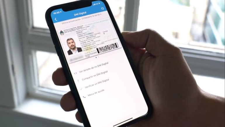 Usuarios reportan problemas para validar el DNI electrónico en bancos y aplicaciones. Usuarios reportan problemas para validar el DNI electrónico en bancos y aplicaciones.