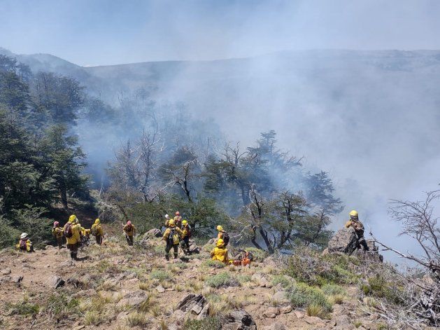 El incendio en Aluminé se redujo en un 80 por ciento