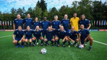 macri jugo un picadito con el presidente de la fifa macri jugo un picadito con el presidente de la fifa