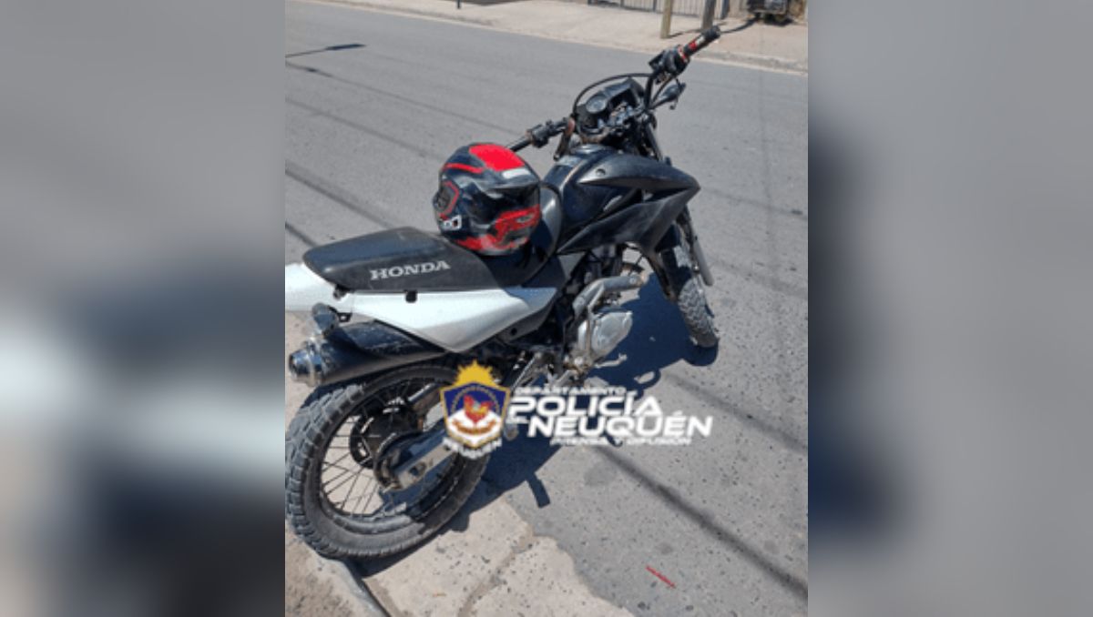 Atrapan a un ladrón prófugo manejando borracho una moto