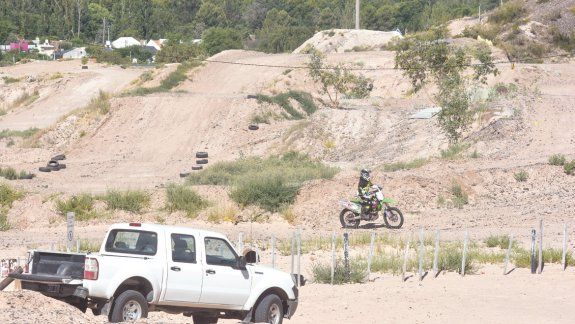 La UNCo aconsejó relocalizar el circuito de motocross