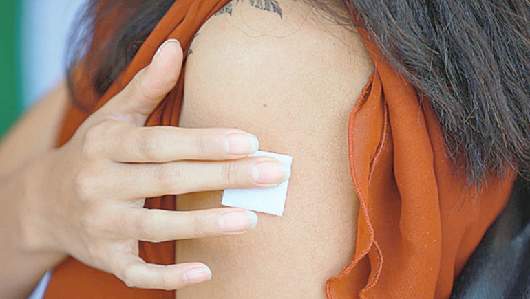 Prueban un parche que neutraliza el COVID-19