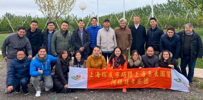 Empresarios chinos, interesados en las cerezas de la región