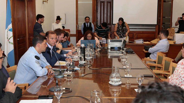 Primer paso para la electrificación rural del sur de Neuquén