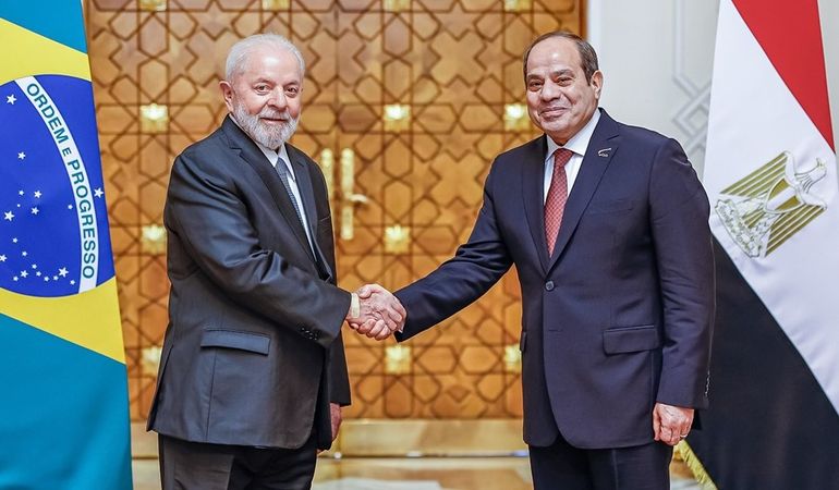 El presidente brasileño, Lula da Silva, con su par de Egipto, Abdelfatah Al-Sisi