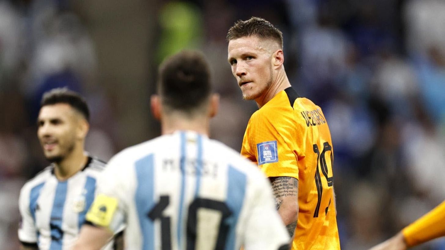 La drástica decisión de Weghorst tras ser apodado bobo por Messi