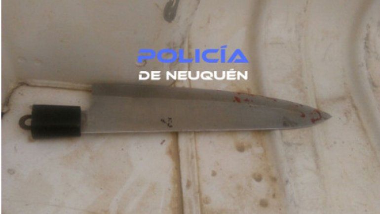 Le formularon cargos al joven que intentó apuñalar a un policía en el barrio Belén