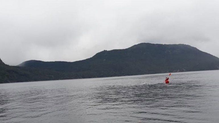 Dramático rescate de dos kitesurfistas bajo la lluvia en Quila Quina