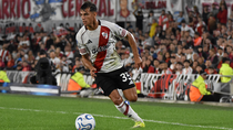 River juega en el Monumental. River juega en el Monumental.