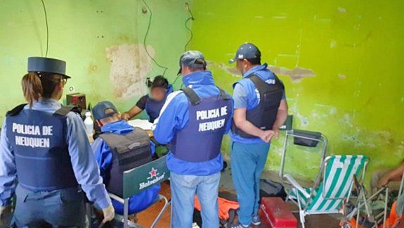 Atrapan a un ladrón que le robaba a turistas en la cordillera