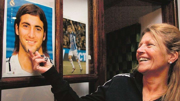 el bullying que mata y la muerte de su mama golpearon duro a higuain el bullying que mata y la muerte de su mama golpearon duro a higuain