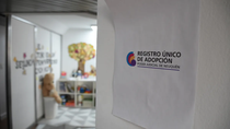 tengo tutoras, no madres: el pedido de una adolescente de 14 anos que logro ser adoptada por dos mujeres