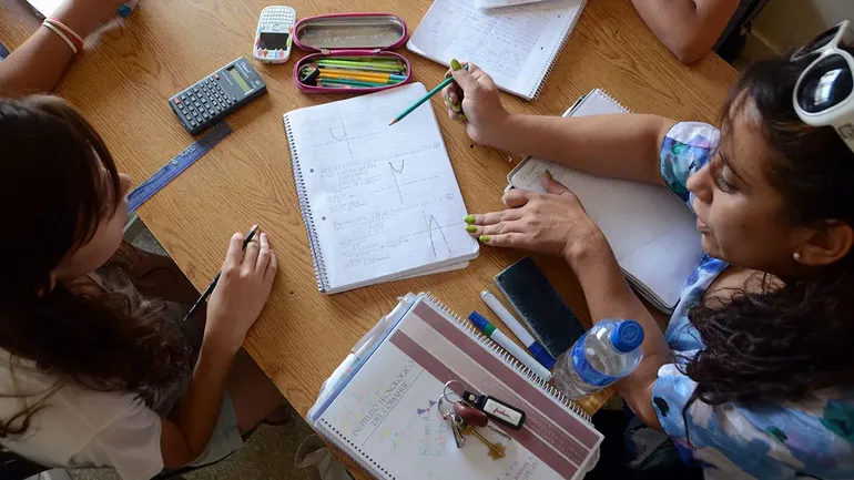 Profesores particulares en Neuquén: cuánto sale preparar materias para diciembre
