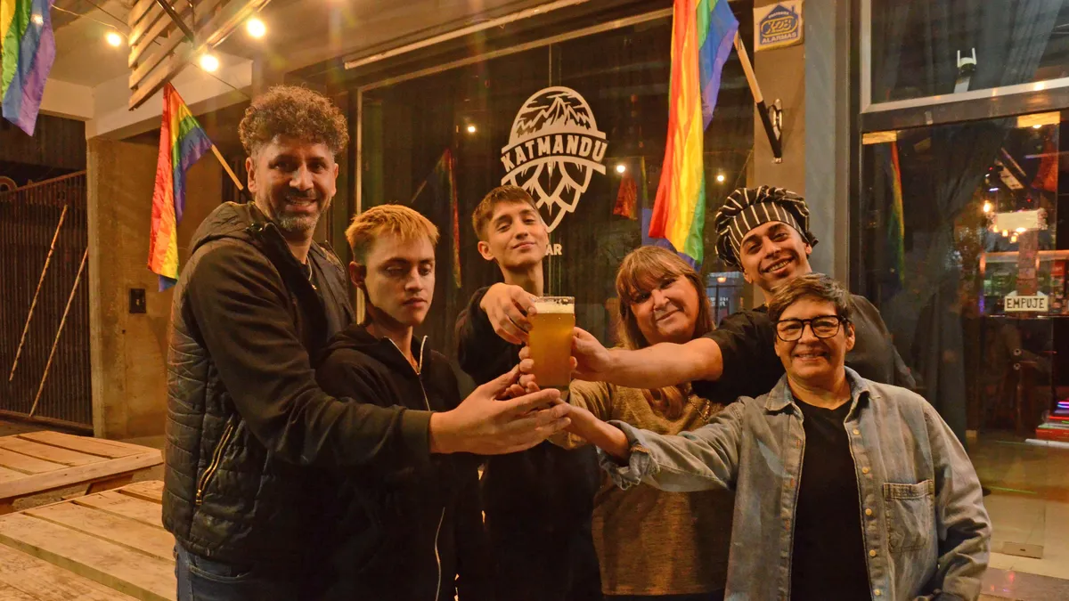 un bar de Neuquén inauguró un espacio para la diversidad thumbnail