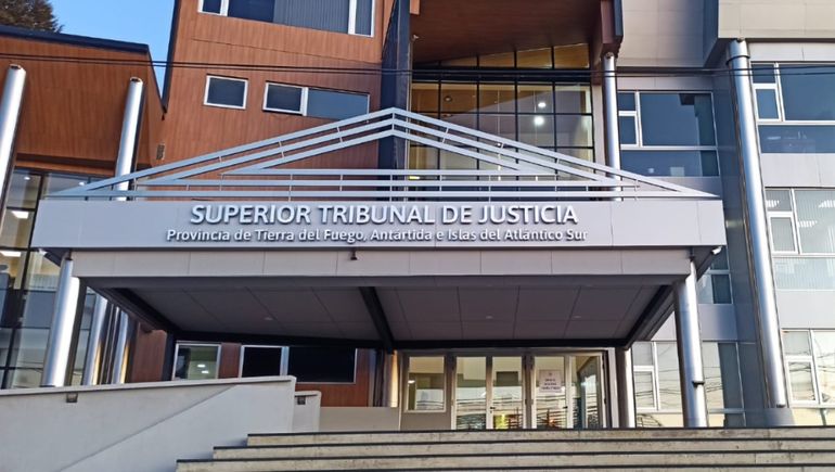 Así justificó su sueldo de $25 millones la presidenta de un Tribunal Superior de Justicia.