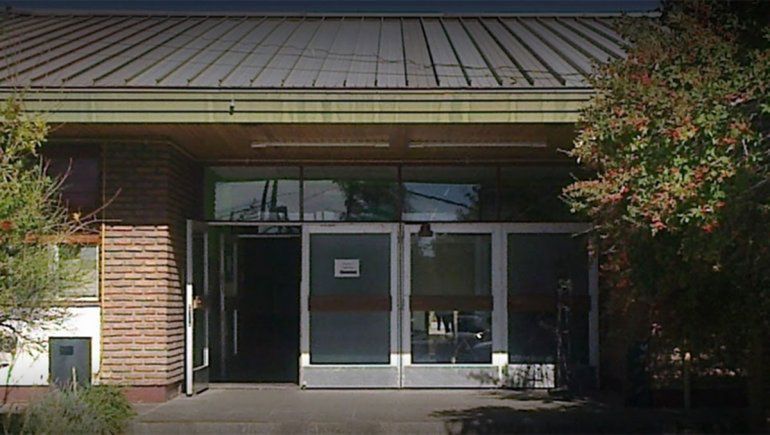 Ingreso a la Escuela 240 de Plottier. Auxiliares.