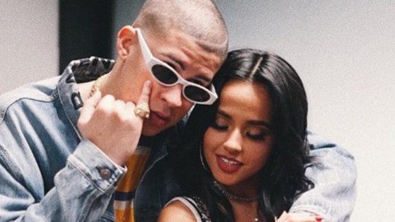 Mayores, la colaboración de Becky G y Bad Bunny, es una de las canciones más exitosas del género urbano | Foto: @beckyqoficial (Vía Instagram)
