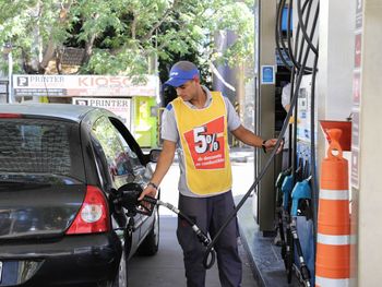 ¿Se viene un nuevo aumento? YPF tomará una decisión esta semana.
