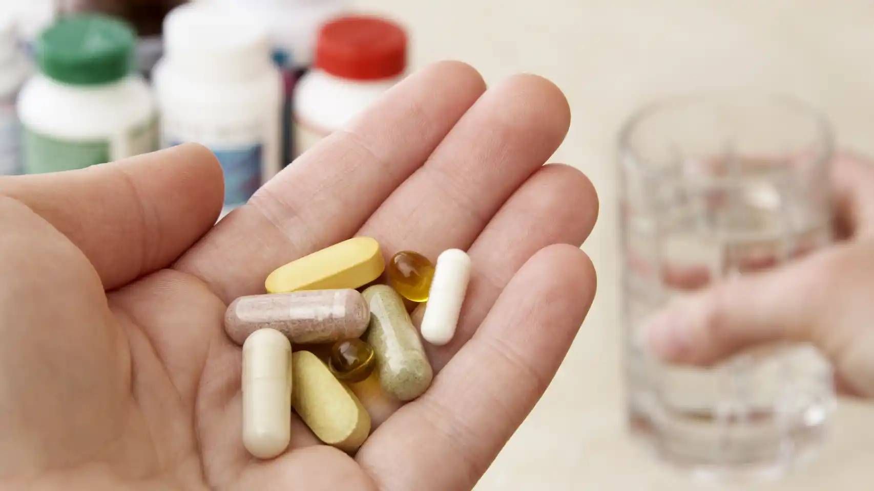Alerta para los que hacen dieta: ANMAT prohibió suplementos