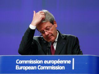 Foto de archivo del comisario de economía de la Unión Europea, Paolo Gentiloni, en una rueda de prensa en Bruselas. Feb 26, 2020. REUTERS/Francois Lenoir