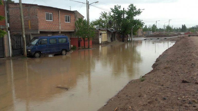 Calles Dr. Ramón y Necochea del barrio San Lorenzo.