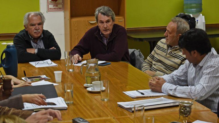 Comercios quieren que CALF revise lo que cobra por la luz