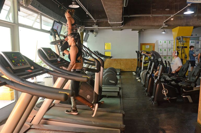 Para quienes no hacen ningún tipo de entrenamiento, se recomienza comenzar con la rutina “12-3-30” gradualmente. Para quienes no hacen ningún tipo de entrenamiento, se recomienza comenzar con la rutina “12-3-30” gradualmente.