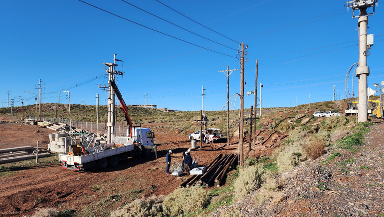 El EPEN ya trabaja en la reconexión del servicio eléctrico en Centenario