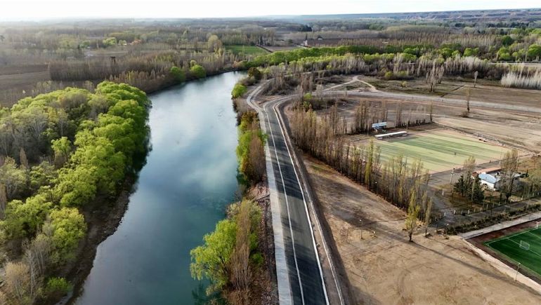 El Paseo Costero sobre el río Neuquén. Un avance de la actual gestión municipal. El Paseo Costero sobre el río Neuquén. Un avance de la actual gestión municipal.