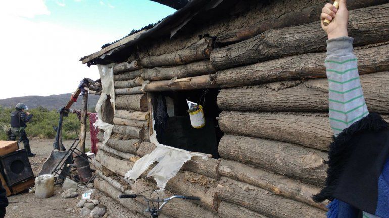 Tensión: confuso incendio en viviendas de Vuelta del Río