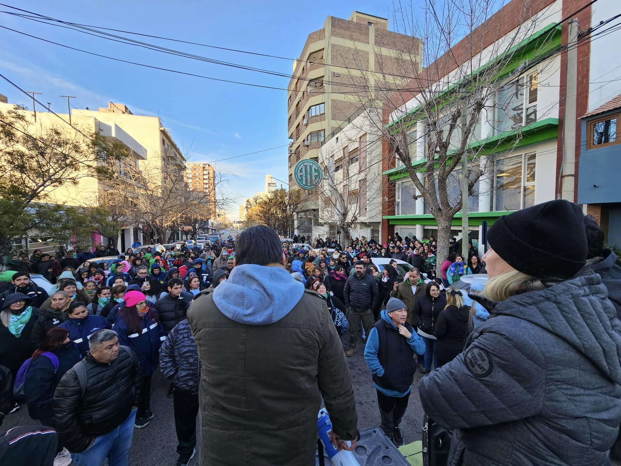 A qué trabajadores alcanza la suspensión del Impuesto a las Ganancias en Neuquén