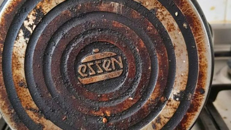 Con ingredientes simples, las ollas recuperan brillo y mejoran su aspecto sin necesidad de productos abrasivos. Con ingredientes simples, las ollas recuperan brillo y mejoran su aspecto sin necesidad de productos abrasivos.