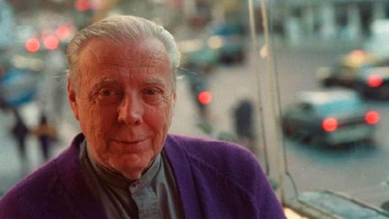 Enrique Ernesto Febbraro propuso el Día del Amigo como símbolo de unión global tras la llegada del hombre a la Luna. Enrique Ernesto Febbraro propuso el Día del Amigo como símbolo de unión global tras la llegada del hombre a la Luna.