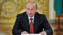 Sobre Vladimir Putin pesa una orden de arresto internacional desde 2023, por delitos vinculados a la guerra en Ucrania. Sobre Vladimir Putin pesa una orden de arresto internacional desde 2023, por delitos vinculados a la guerra en Ucrania.