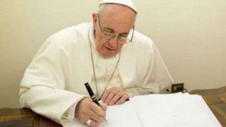 El papa Francisco se mostró preocupado por la tragedia