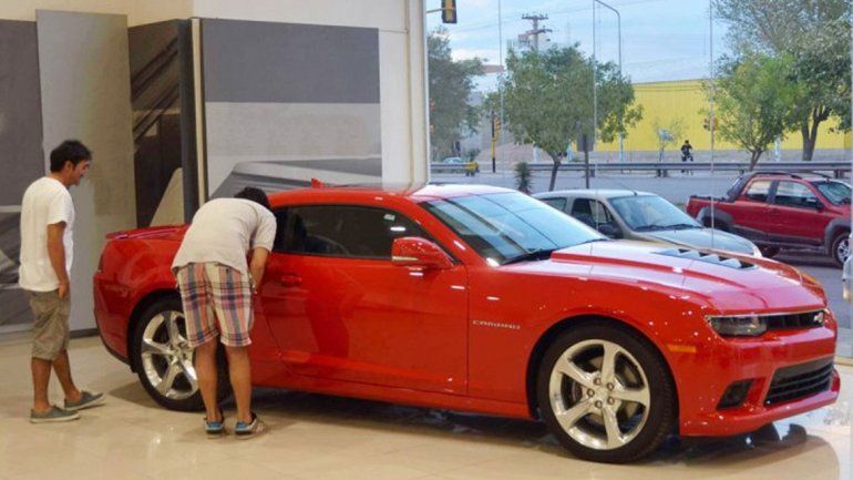 Estiman que hay 10 mil autos que deberían pagar su tributo en Neuquén.&nbsp; 