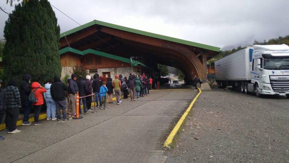 Las autoridades de Chile preveían la llegada de unas 20 mil personas desde Neuquén, a través del paso Cardenal Samoré.