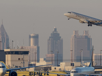 La crisis en el gobierno de Donald Trump afecta los vuelos y la actividad en los aeropuertos La crisis en el gobierno de Donald Trump afecta los vuelos y la actividad en los aeropuertos