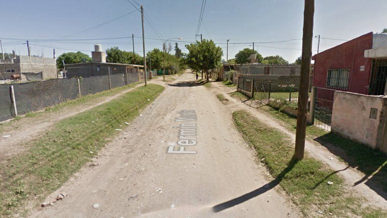 Discutió con su pareja y la arrolló dos veces con el auto