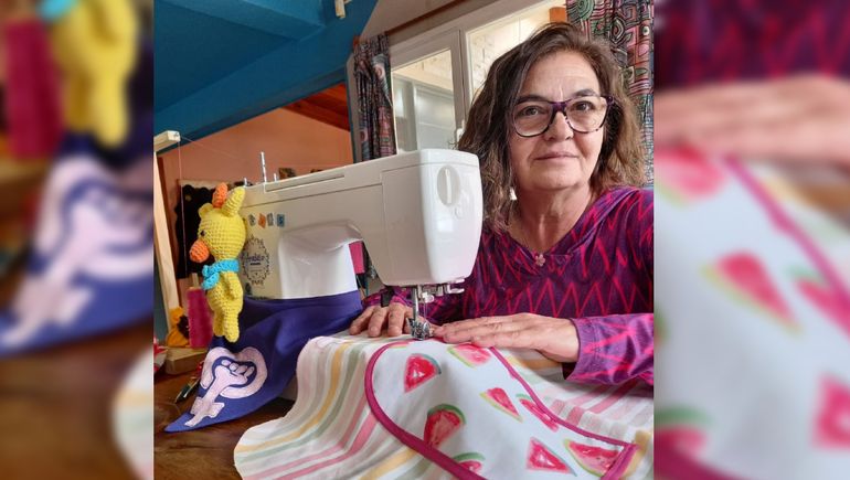 La costurera de Zapala que propone volver a los juguetes de tela
