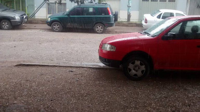 Cayó granizos en algunos puntos de la ciudad