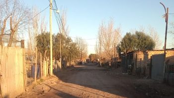 El hombre llegó intempestivamente a la vivienda de la mujer ubicada en Costa Norte y le provocó heridas con un arma blanca. El hombre llegó intempestivamente a la vivienda de la mujer ubicada en Costa Norte y le provocó heridas con un arma blanca.