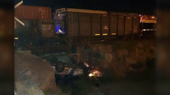 Tren arrolló a una camioneta