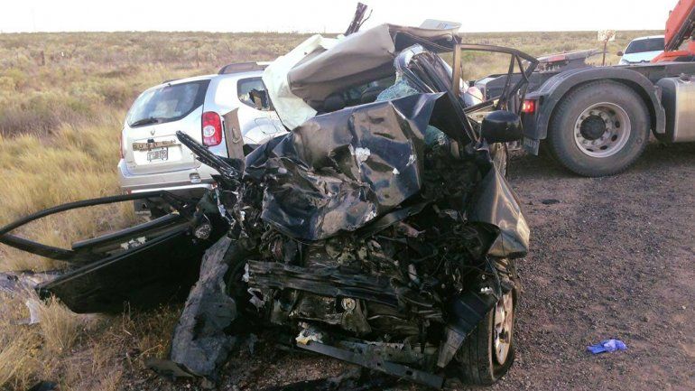 Tragedia: choque frontal deja tres muertos y dos heridos graves