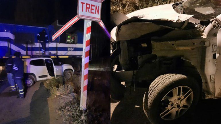 Repartían delivery en un auto y chocaron contra el tren de carga