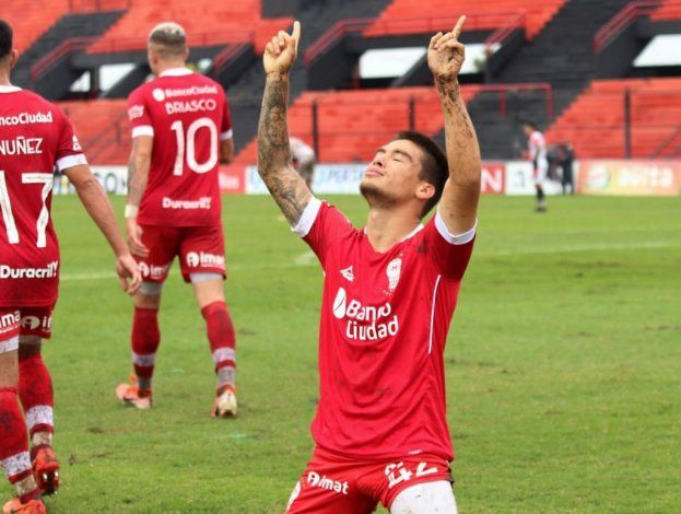 Pablo Oro le dedicó el gol a su abuelo recientemente fallecido.